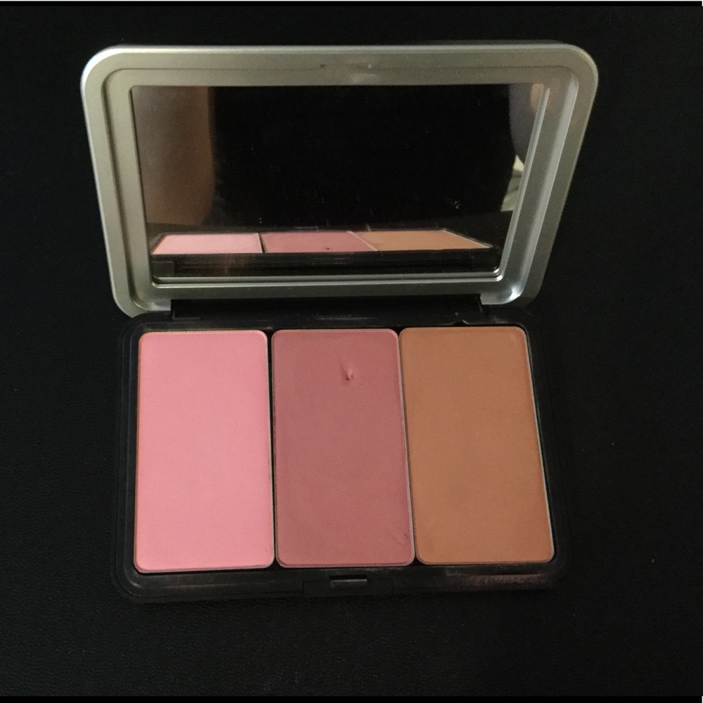 Makeup Forever Custom Blush Palette